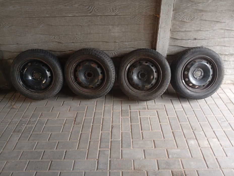 Koła 15 4x100 z oponami zimowymi  185/65 Renault scenik 1
