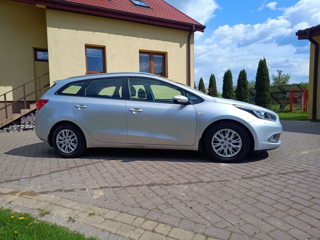 KIA Cee'd Salon Polska