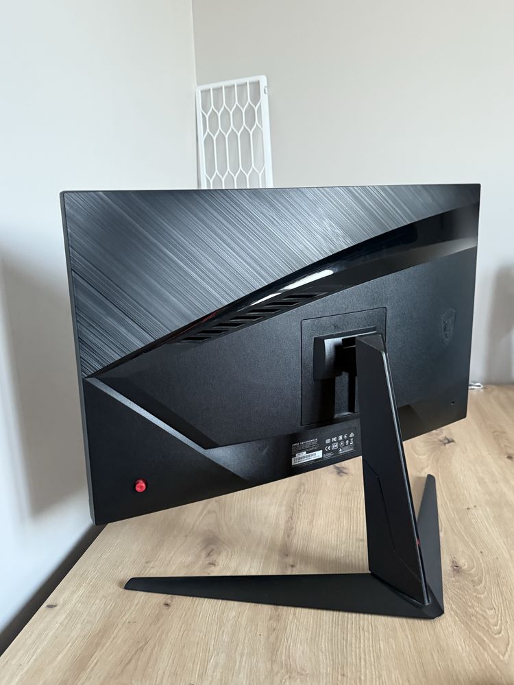 Monitor MSI Optix G24C6