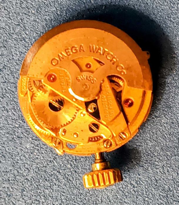 Movimento OMEGA Ladymatic a funcionar (Movimento, coroa, vidro safira)