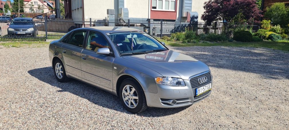 Audi A4 B7  1.6 MPi Benzyna Nowy Rozrząd Mały przebieg