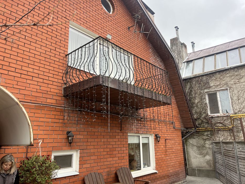 Продам ДОМ. на ж/м ПОБЕДА-3 , с ремонтом