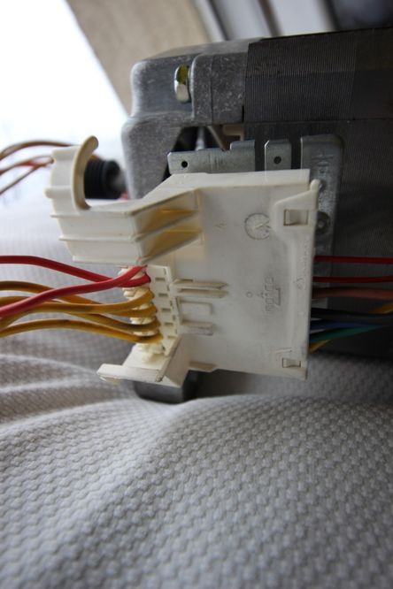 Silnik  do pralki - Electrolux EWT 10040W