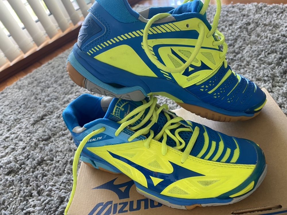 Mizuno Wave Stealth 3