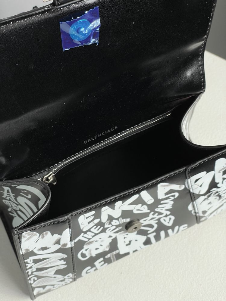 Сумка в стилі Balenciaga Hourglass Small Handbag Graffiti in Black