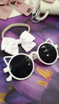 Детские белые солнцезащитные очки
В наборе в подарок идёт небольшой ба