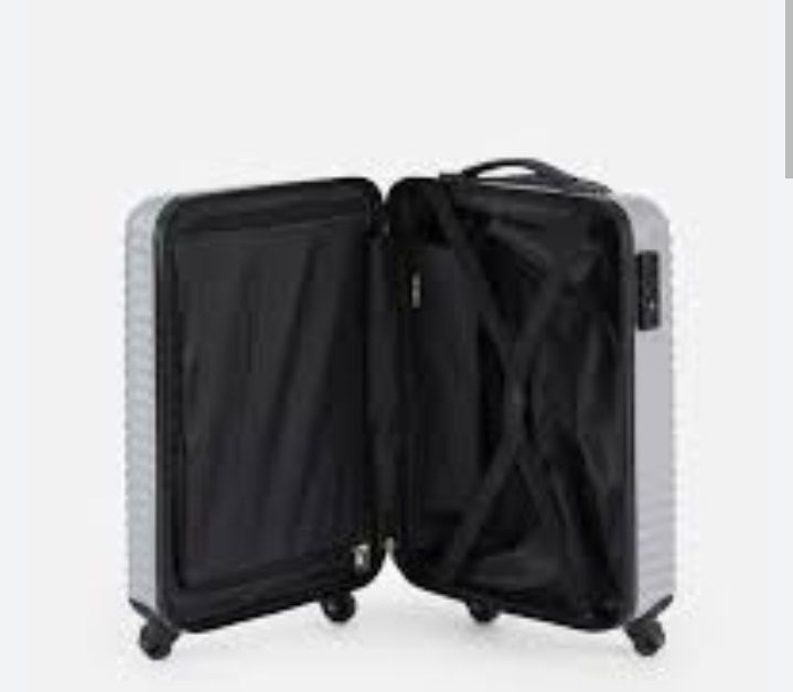 Mala de viagem em bom estado