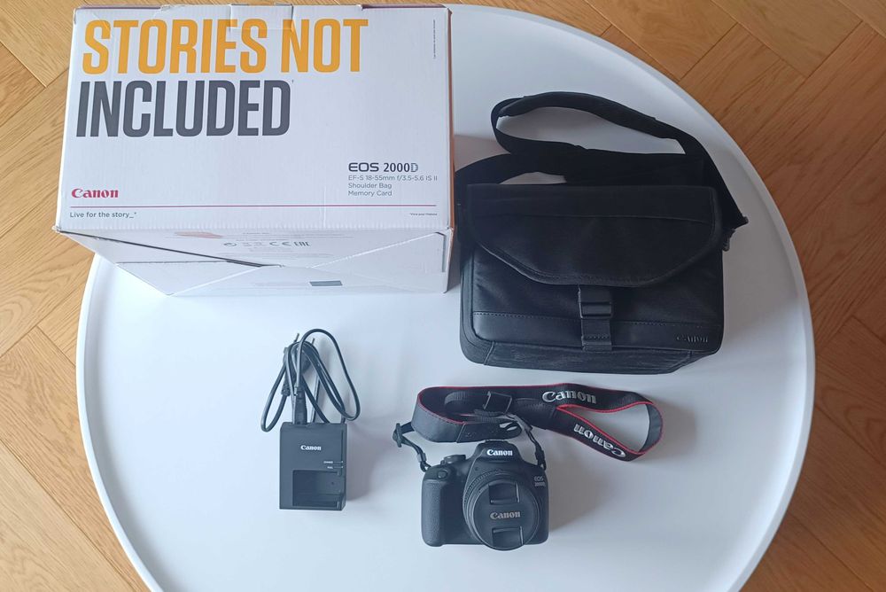Aparat Canon EOS 2000D + obiektyw EF-S 18-55mm + torba. Stan idealny!