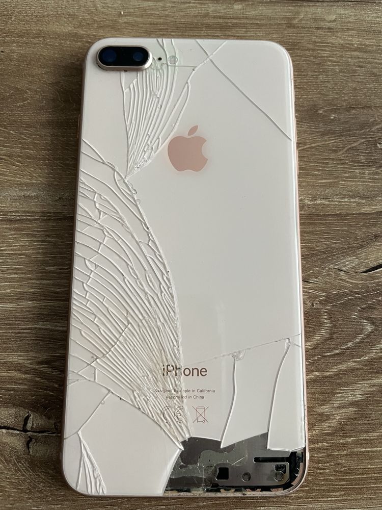 Iphone 8 plus złoty plus dwie szybki plus etui