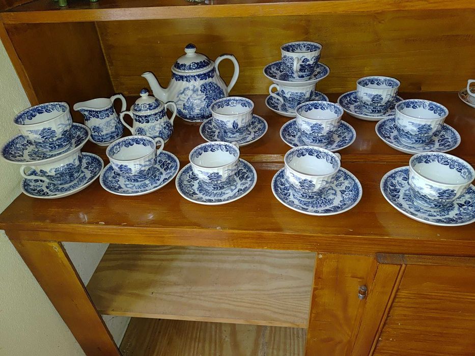 Conjunto de Chá Vintage Inglês – Elizabethan Staffordshire – 27 Peças