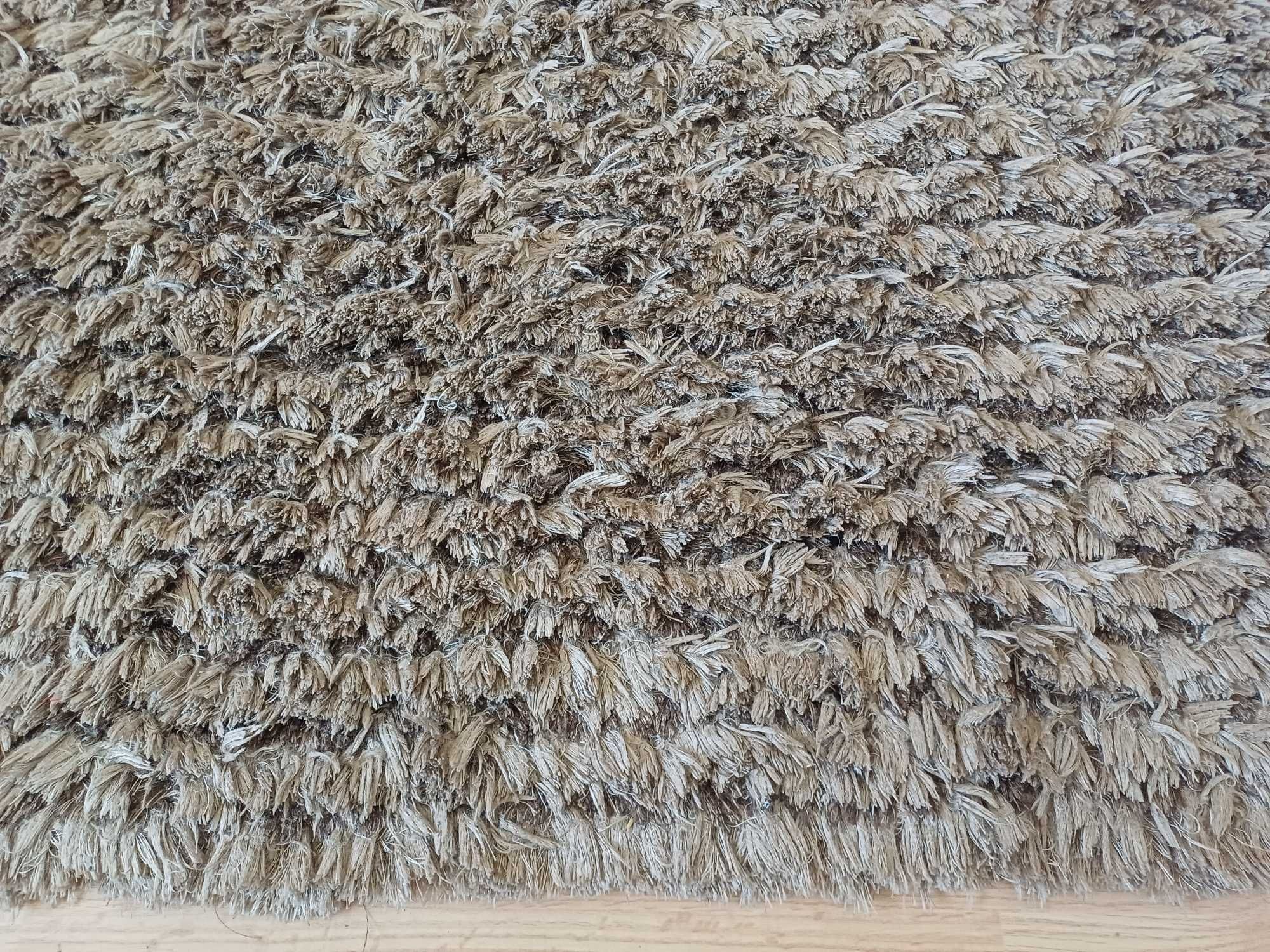 Dywan włochaty kolor brązowy