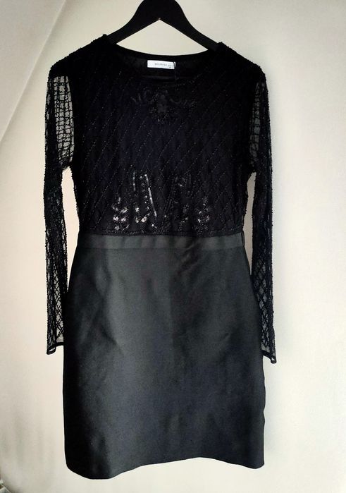 Czarna, koronkowa sukienka Reserved