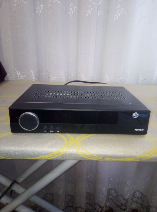 Тюнер Супутникового ТБ