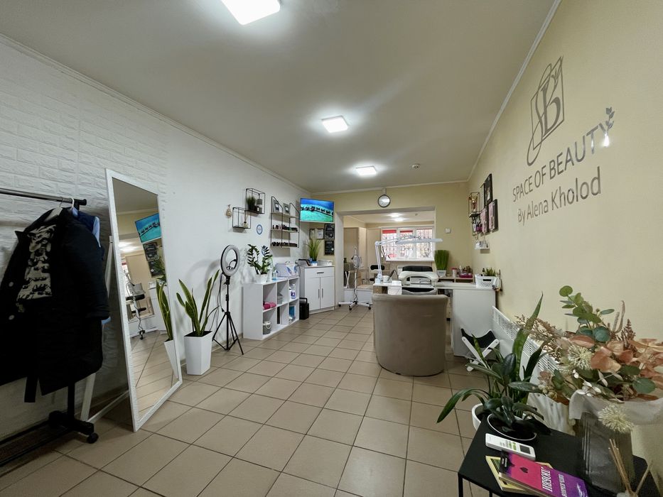 Оренда місця в студії краси