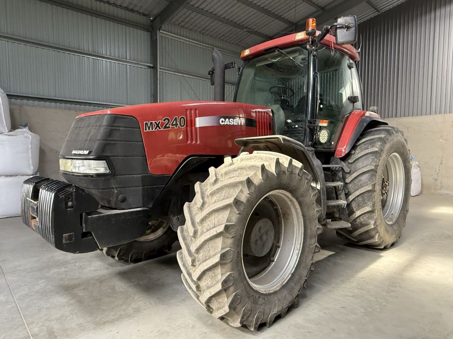 Case Magnum MX 240 Ledy Pneumatyka Trelleborg