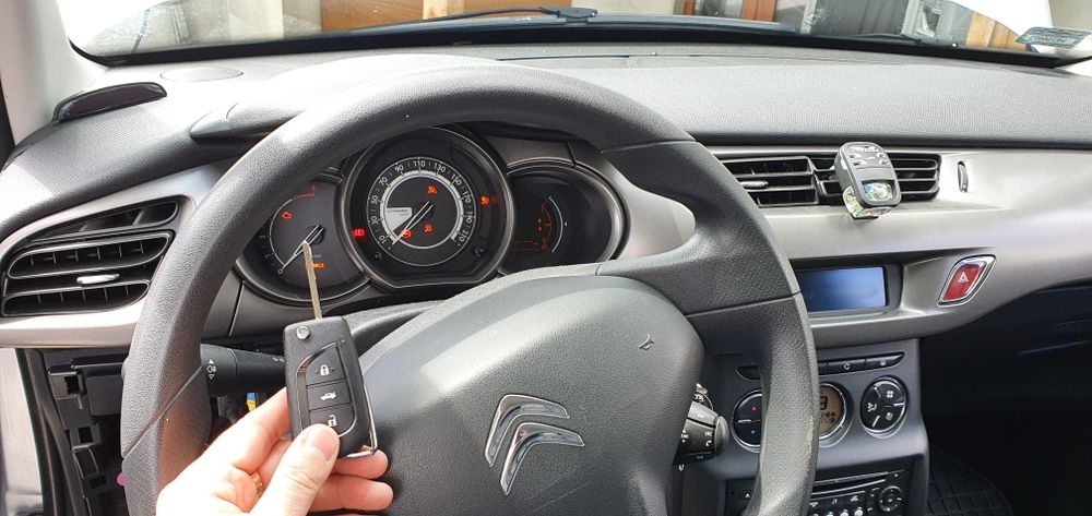 Programowanie i Dorabianie Kluczy Samochodowych