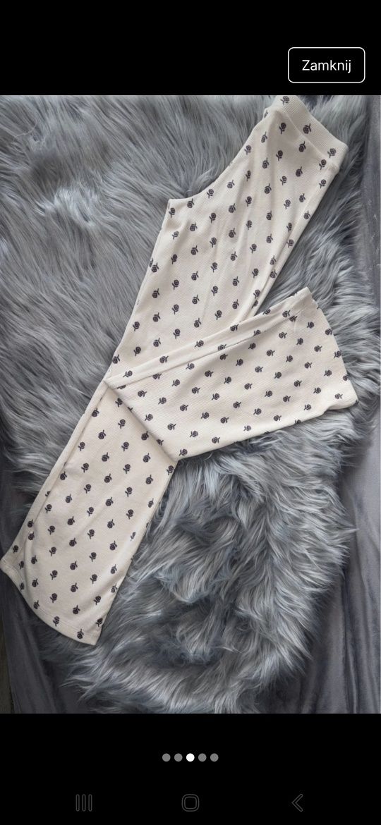 Spodnie  H&M – legginsy 134 – prążkowane, kwiatki, rozszerzane!