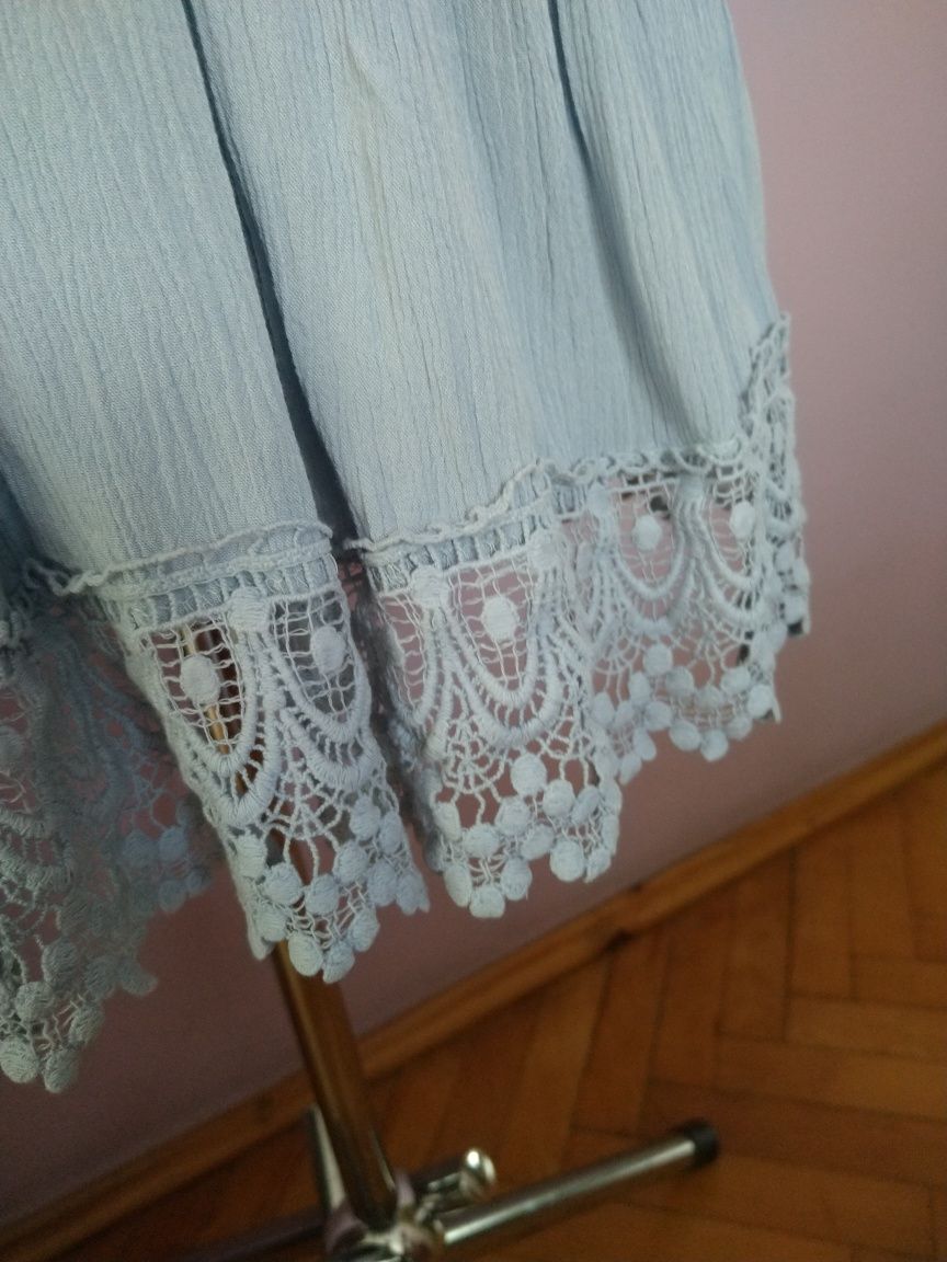 Spódniczka mini Sinsay S z gipiura ma dole