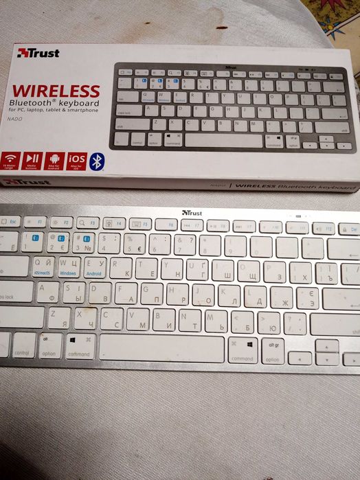 Беспроводная компактная клавиатура