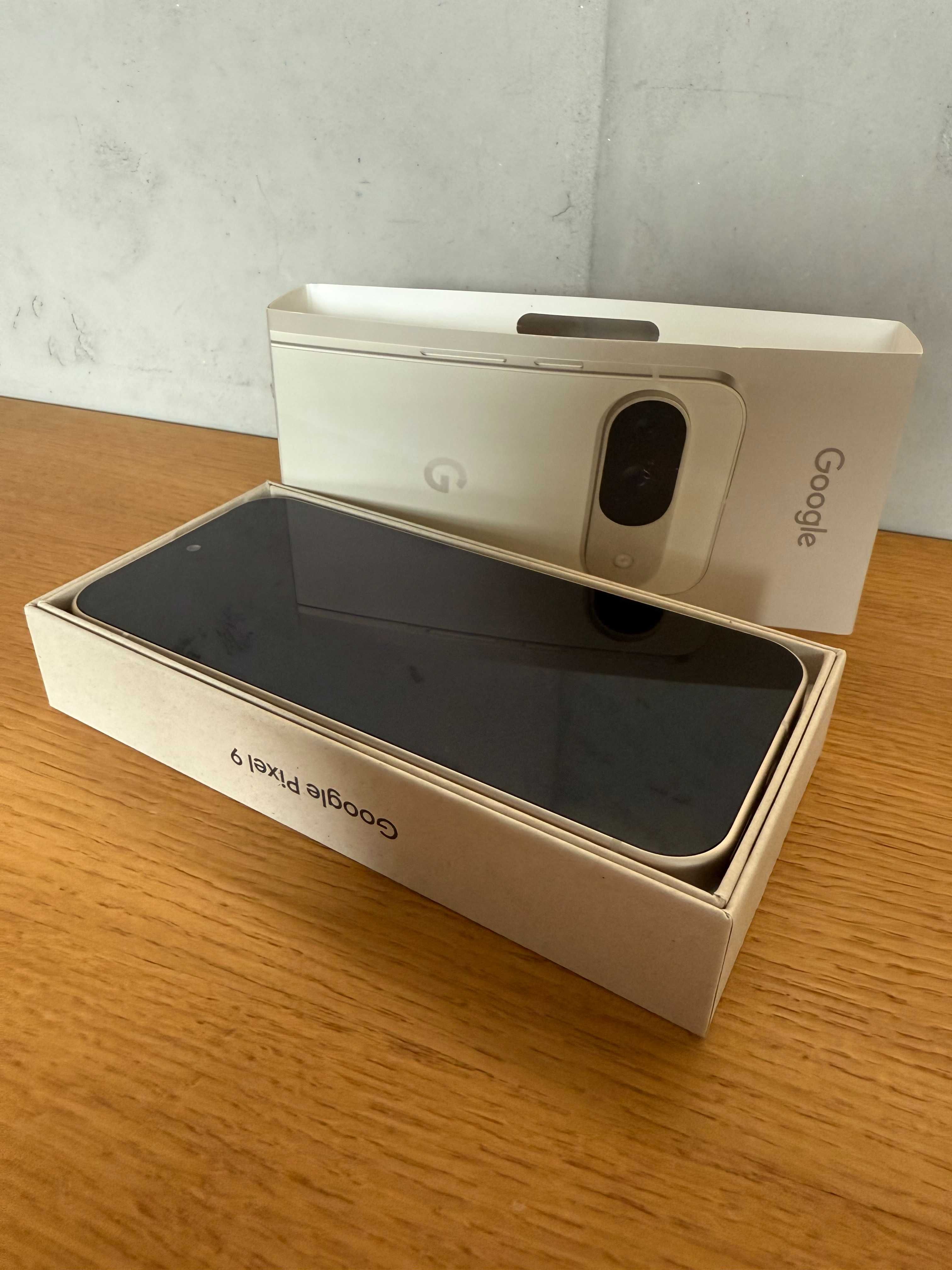 Smartfon GOOGLE Pixel 9 5G 256GB 6.3" Porcelanowy