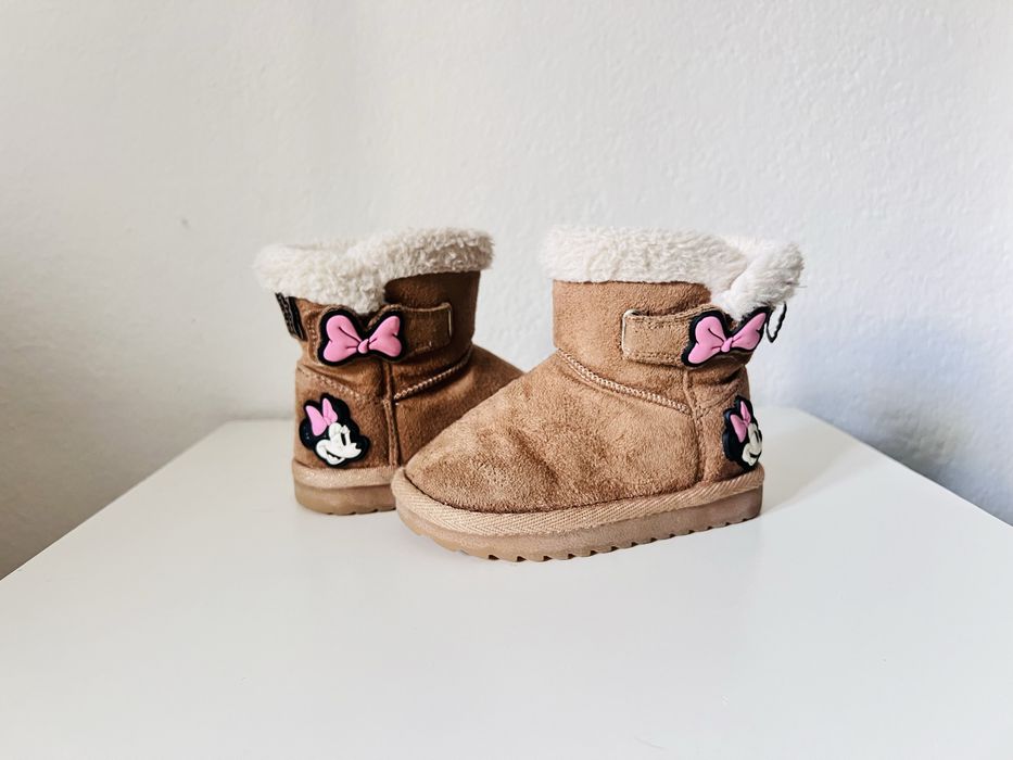 Botas Minnie com luz- Tam:23