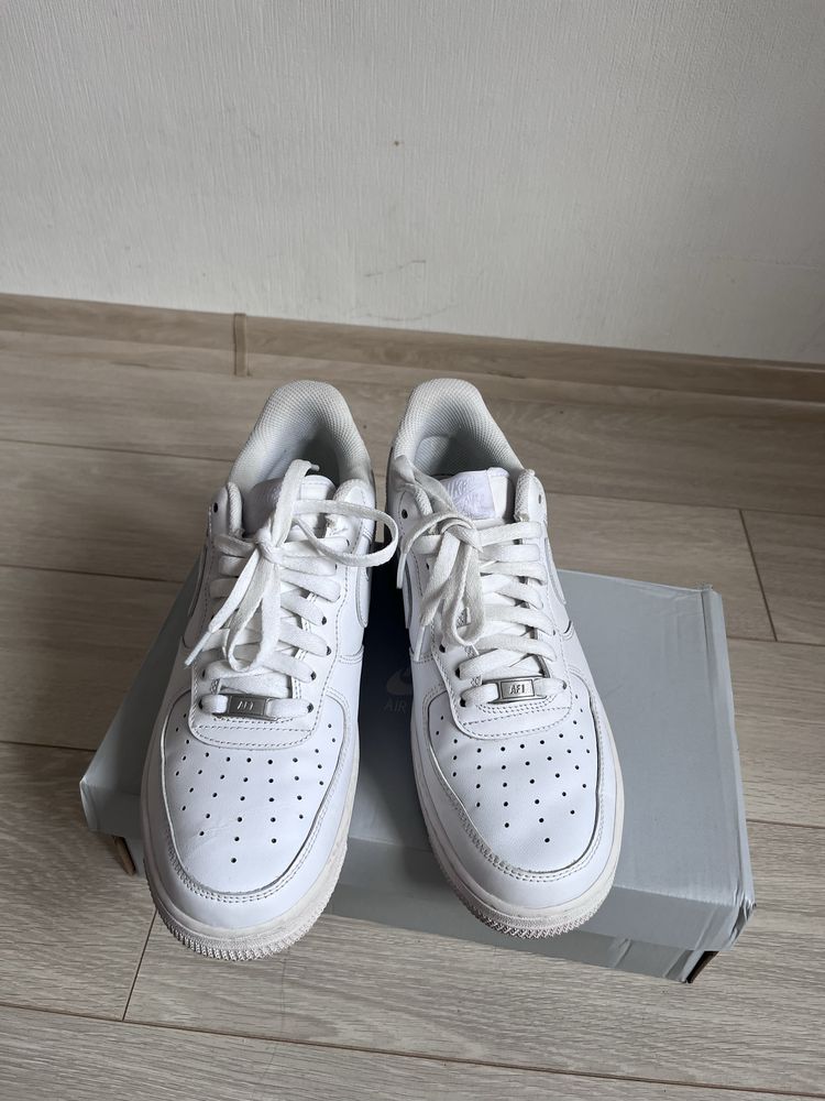 Nike air force 1 white