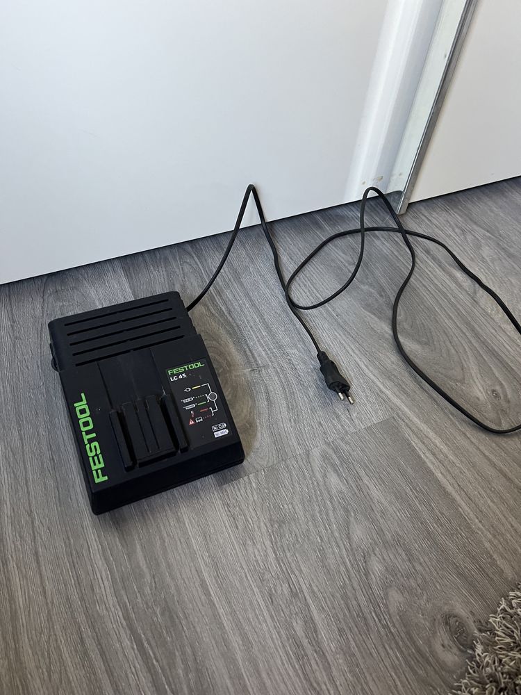 Зарядний пристрій Festool LC45 7.2 - 18 в