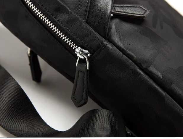 Чоловіча мужская кожаная брендовая сумка бананка на груди армійська