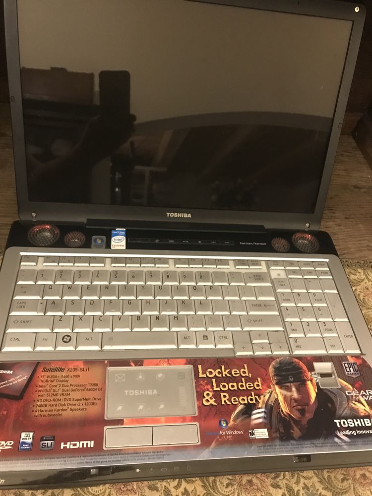 Laptop toshiba uszkodzony