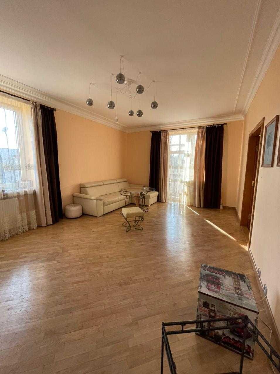 Продаж чудової 2-х рівневої квартири вул. Куликівська - Кн. Ольги