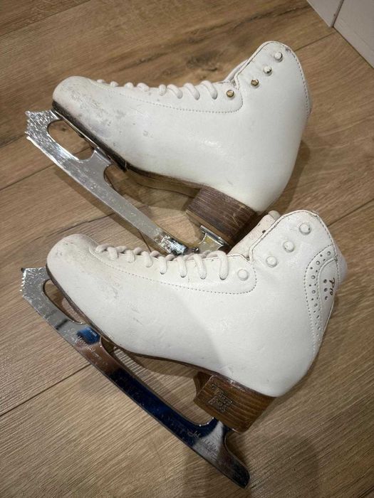 Łyżwy RISPORT 235 długość wkładki 23,5 cm