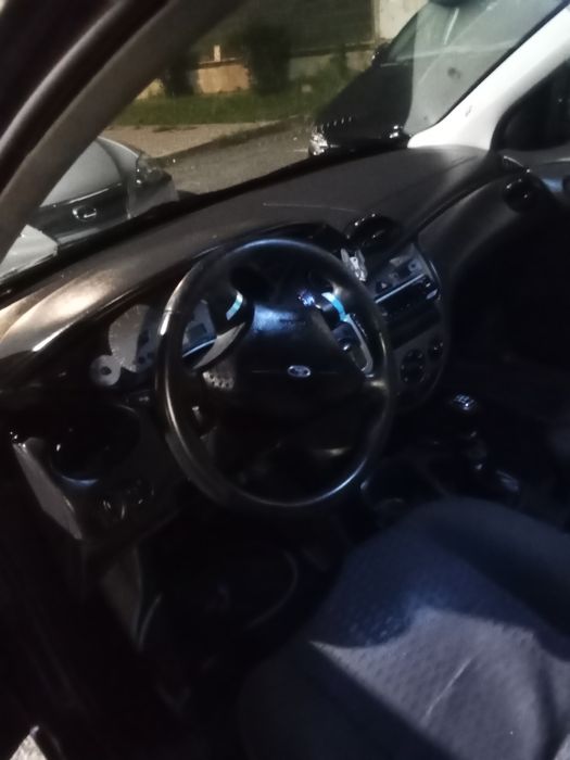 Ford focus 1.6 a gasolina