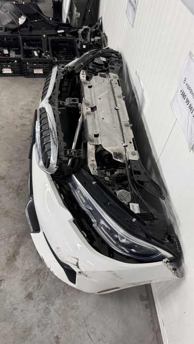 Разбор bmw g20 В наявності бампер капот крило двері фари телевізор бмв
