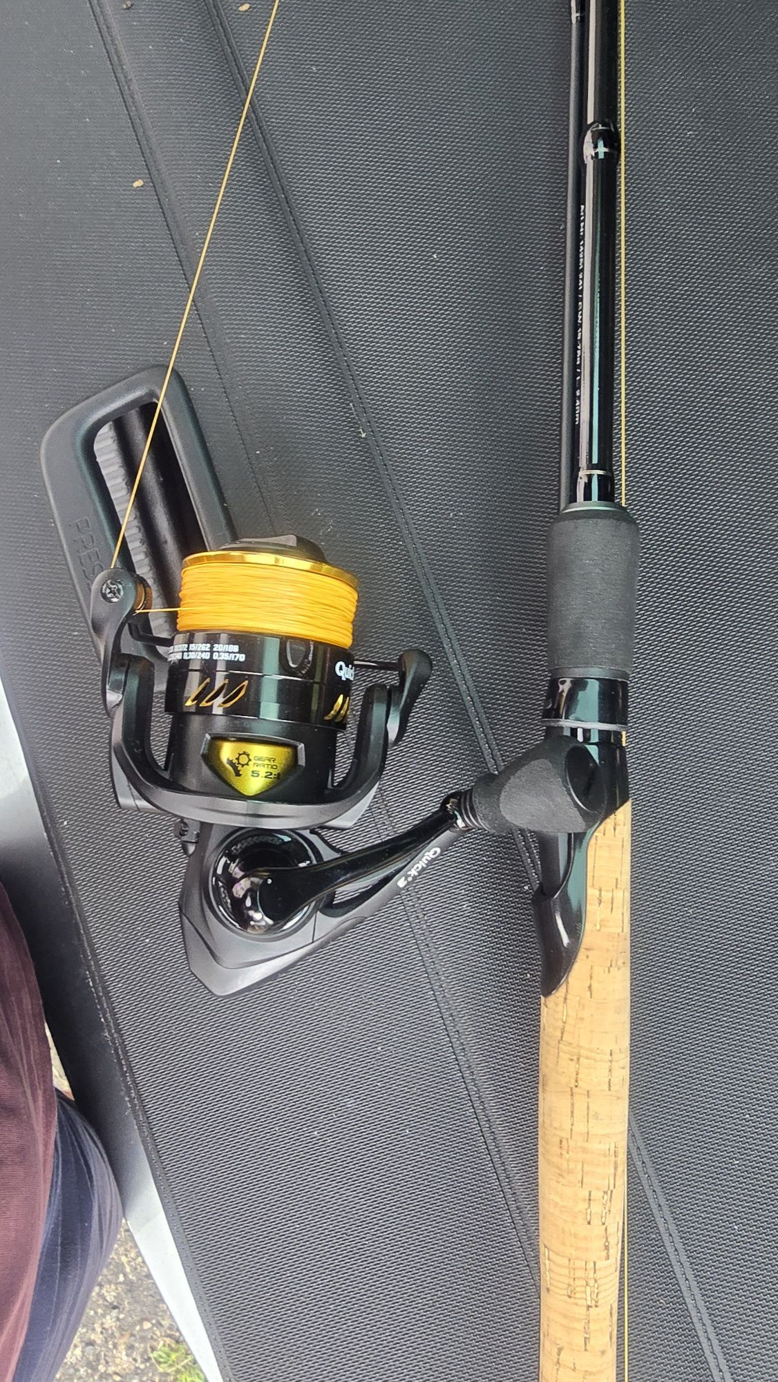 Quantum Hyper Cast 240cm + kolowrotek DAM Quick 3 4000