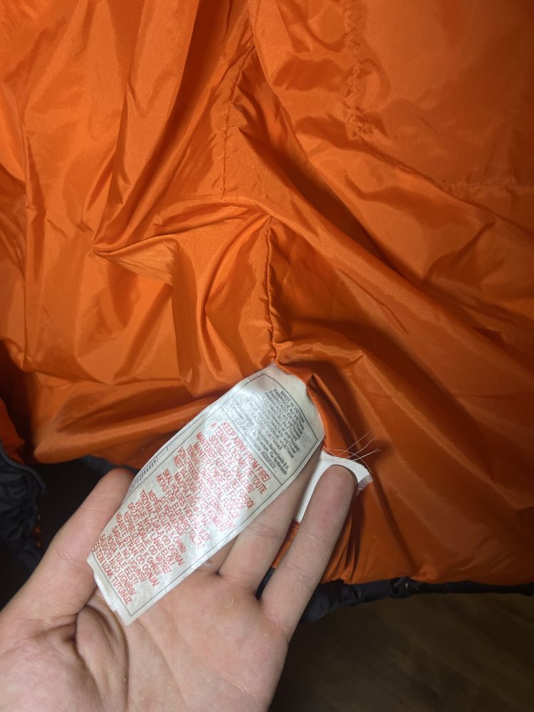 Пуховик Nike.