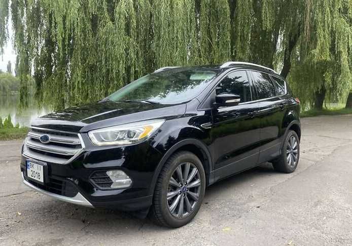 Продаю Ford Escape 2017