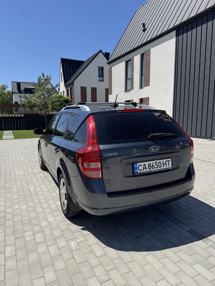 Продам Kia Ceed 1.6 CRDI