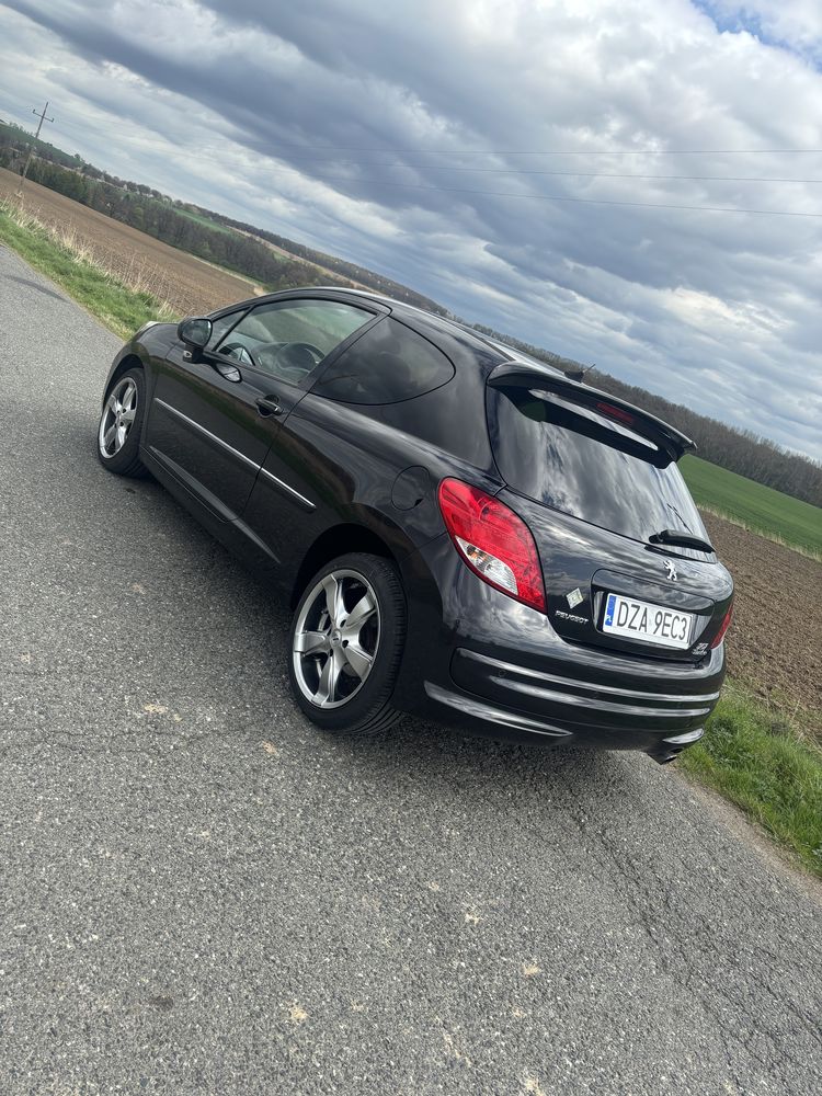 Peugeot 207 1.6 2010rok stan idealny