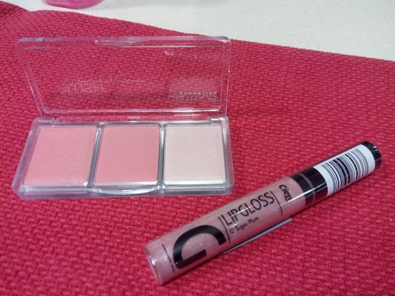 Lote Maquilhagem NOVA - Blush e Lip Gloss