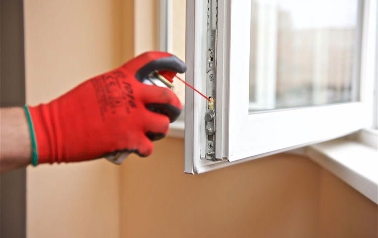 Срочный Ремонт  и регулировка окон и дверей