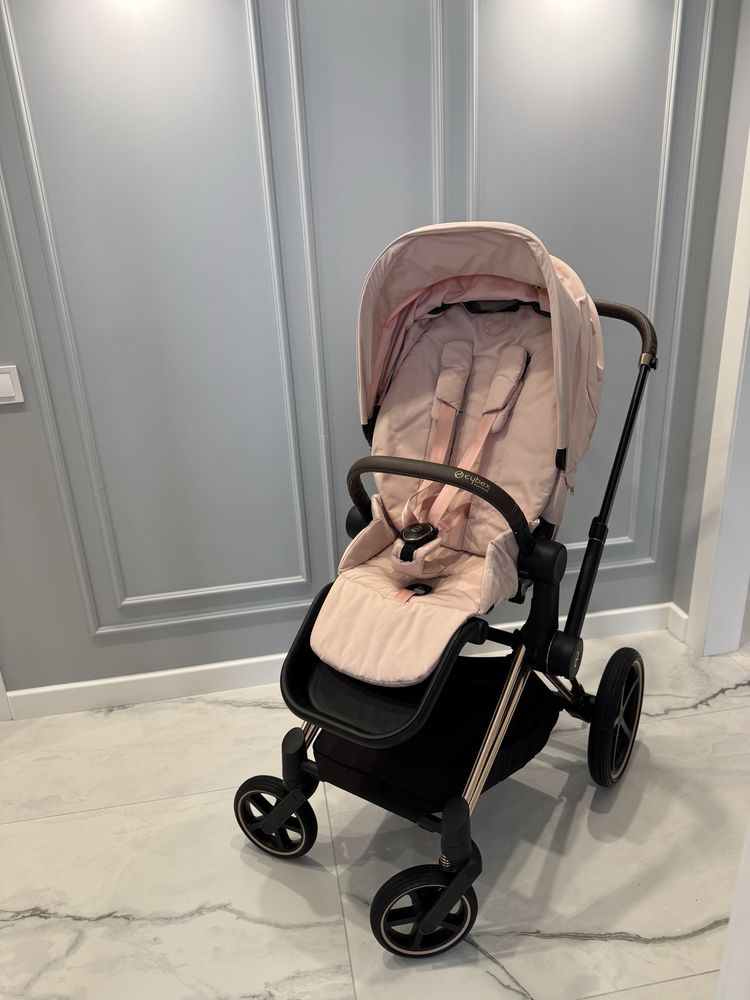 Прогулянковий візок Cybex Priam Rosegold 2024 року.