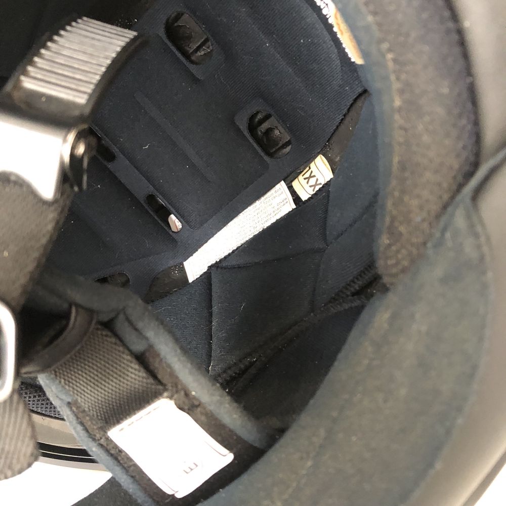 Kask na motor HJC XXL czarny IS-17