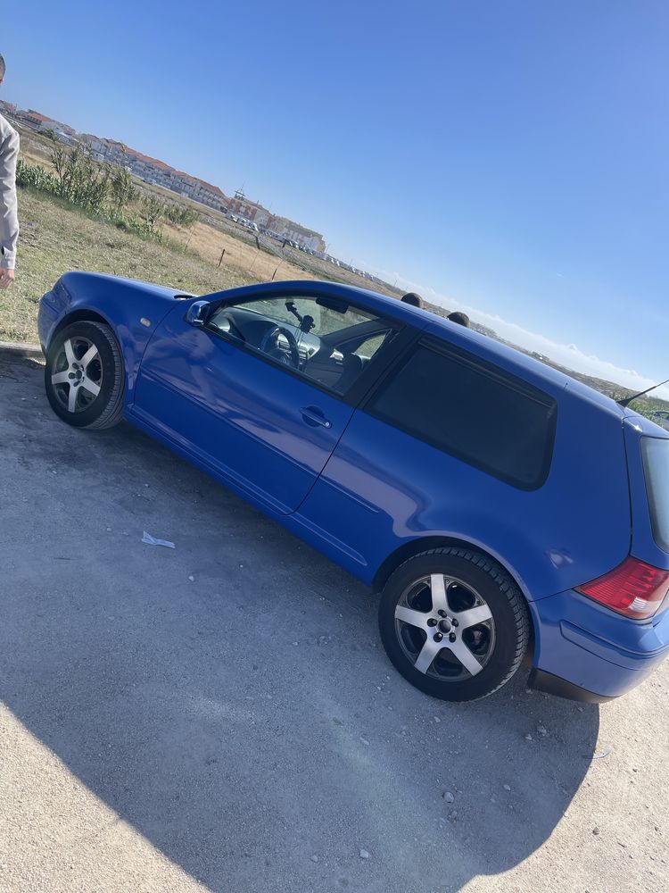 Vendo cara golf 4 tudo bem motor caixa não tem problema