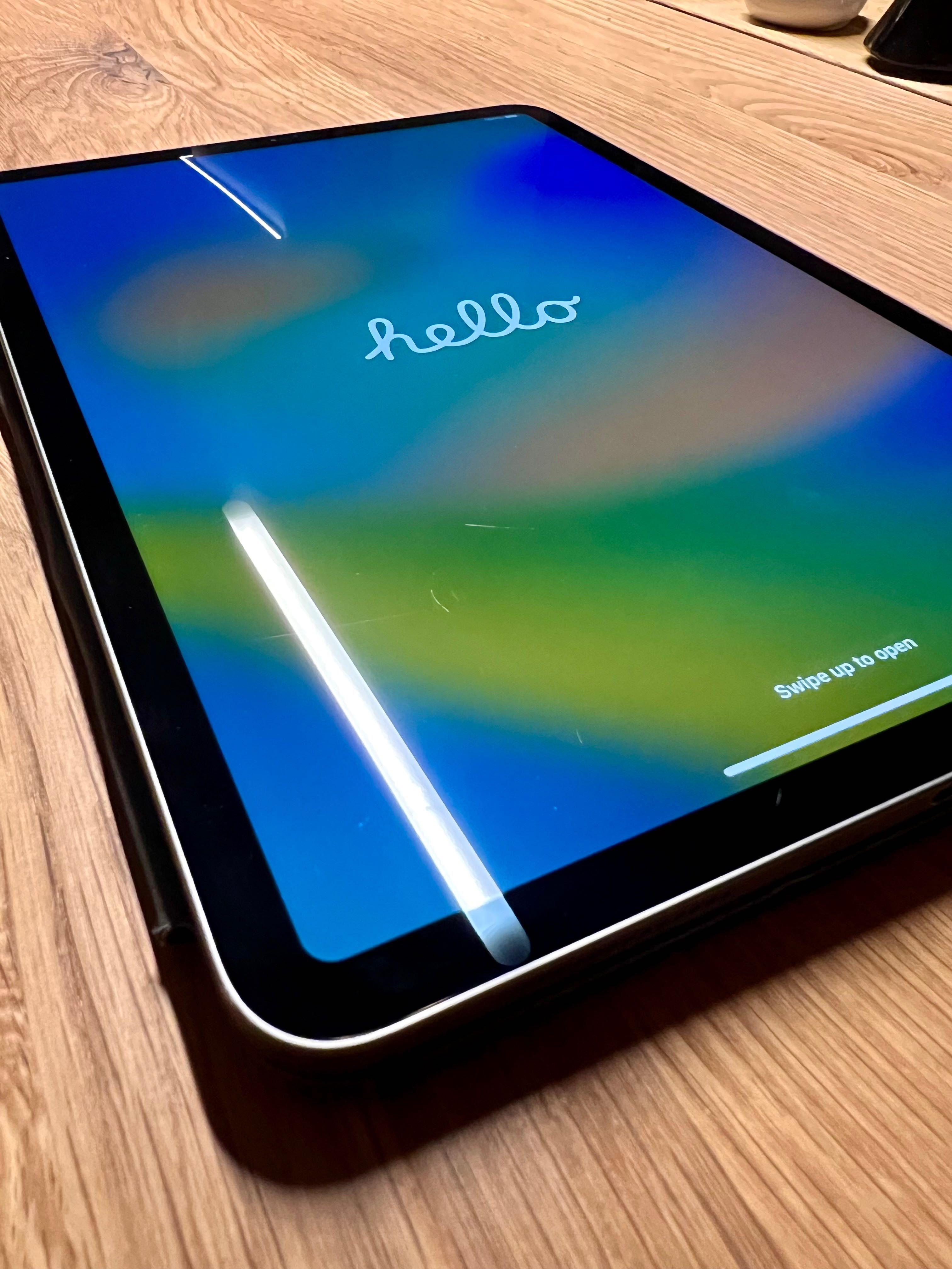 iPad Pro 11” Gwiezdna Szarość + Gratis Klawiatura Smart Keyboard Folio