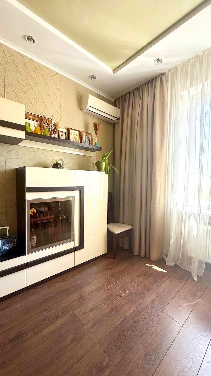 Впервые продам 2 ком квартиру с ремонтом в новострое на Алексеевке.L