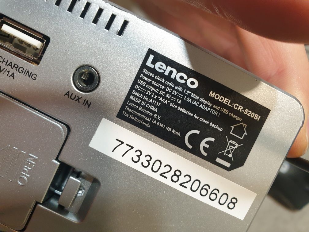 Lenco CR-520 radio zegarowe