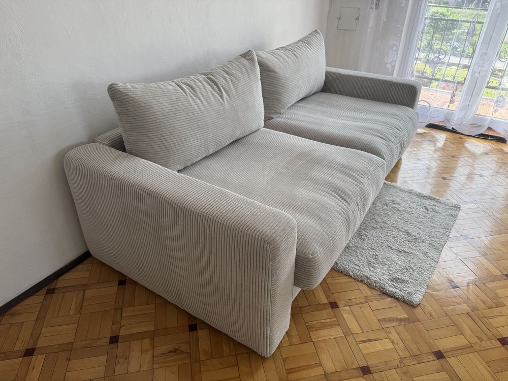 Kanapa łóżko / praktycznie nowa / 235 cm x 120 cm