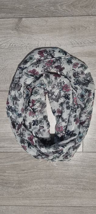 Lekki szal, komin jak nowy