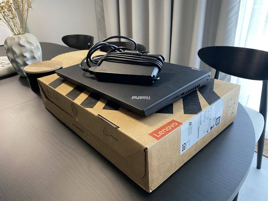 Lenovo ThinkPad T15g Gen 2 i9 RTX3080 32 GB / 1000GB (Gwarancja)