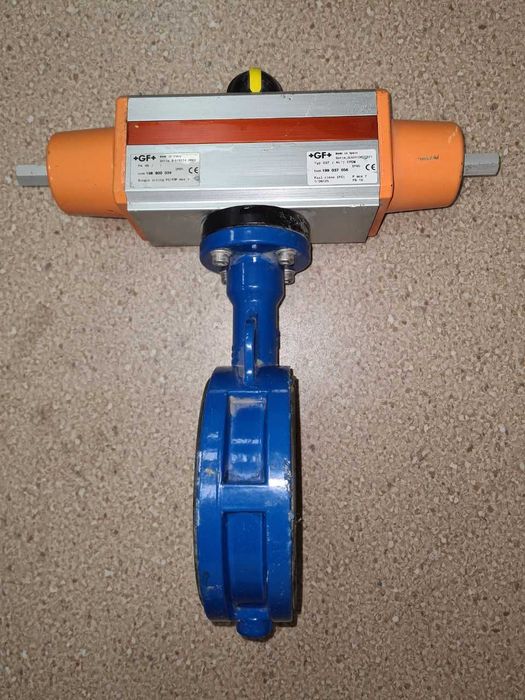 Задвижки с обрезиненым клином и автоматическим поворотным механизмом